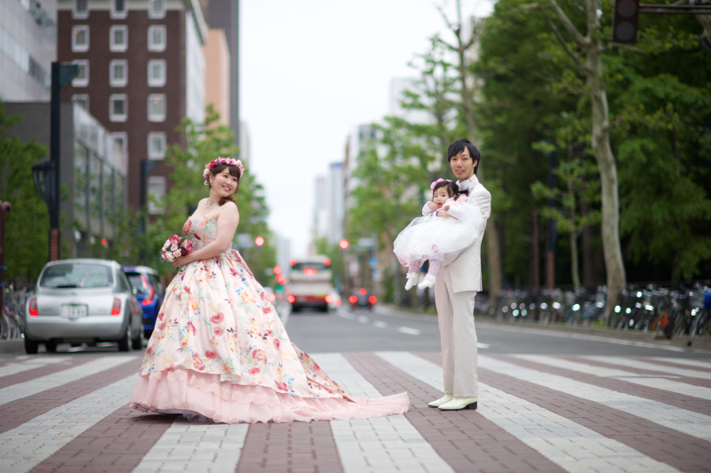 子供と一緒に結婚写真