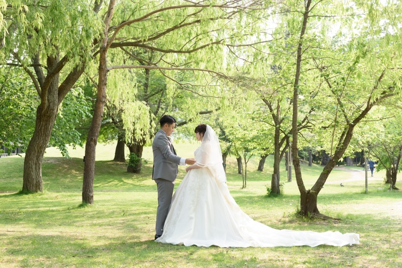 フォトウェディングの中にセレモニーを