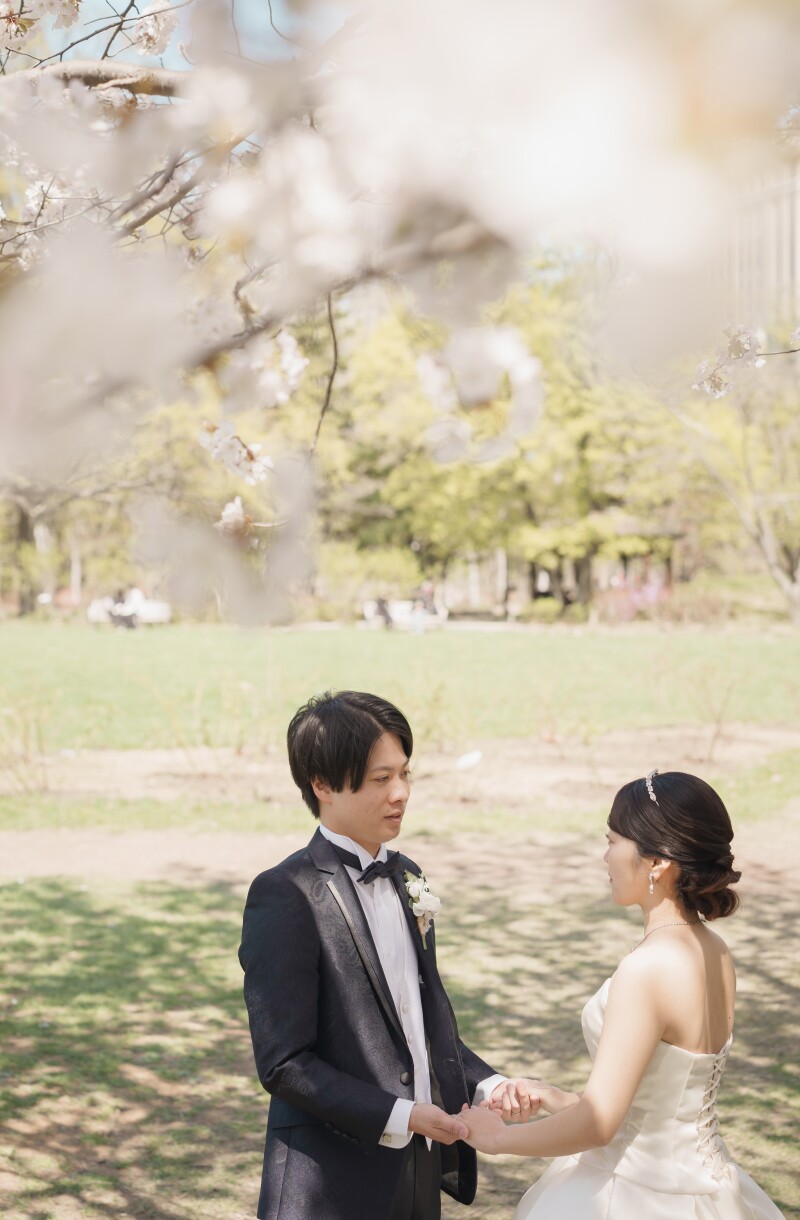 ご姉妹3名オトナフォトご体験のご新婦様桜で洋装2点オトナフォト