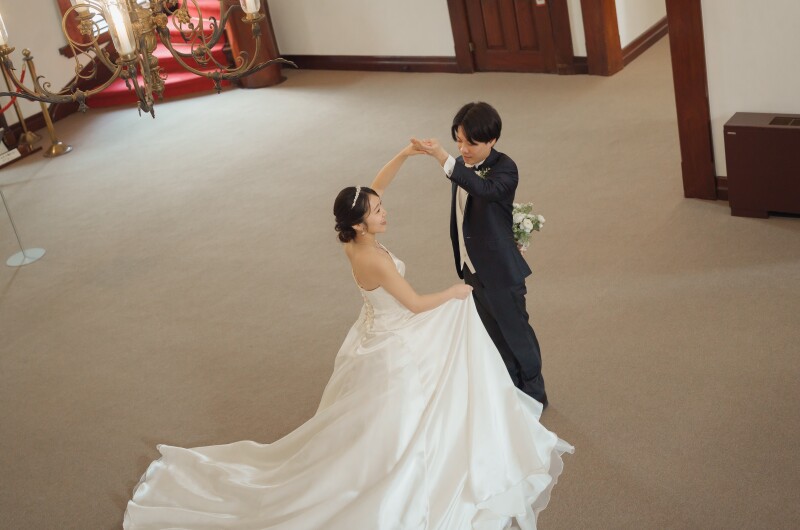 ご姉妹3名オトナフォトご体験のご新婦様桜で洋装2点オトナフォト