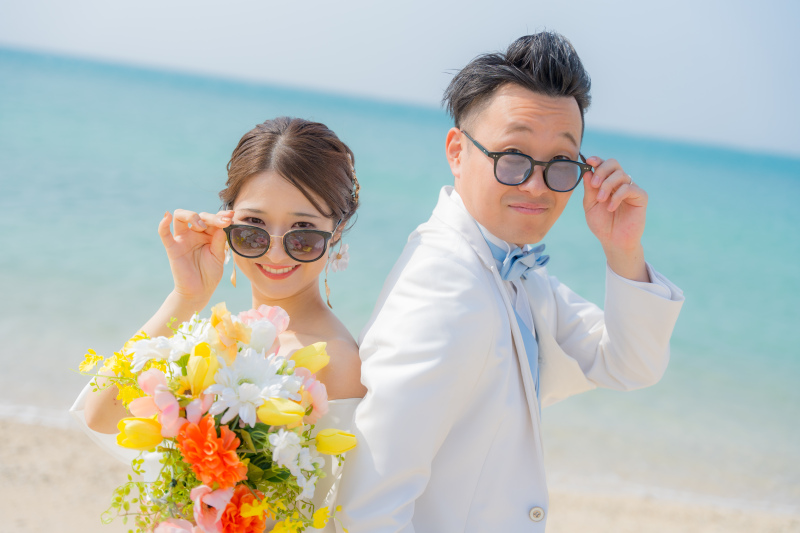沖縄のビーチで前撮り撮影♪