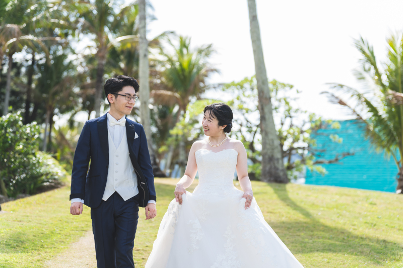 南国ブルーに包まれて♡最高の笑顔が弾ける沖縄チャペル＆ガーデンフォト