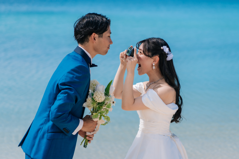 大切なご家族と笑顔で残すビーチウェディングフォト(*^^*)