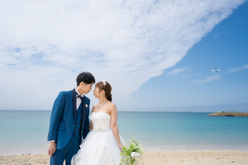 ドレス２着！青い海とチャペルで叶える♡ふたりだけの秘密の結婚式♡