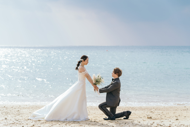 キラキラのビーチでブーケセレモニー♡