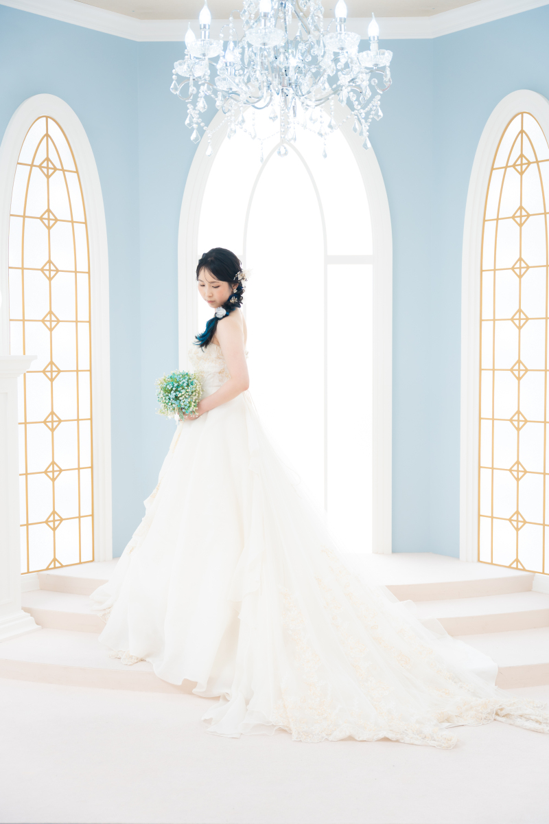 2着の華やかなドレスでスタジオ撮影3シーン♪♪