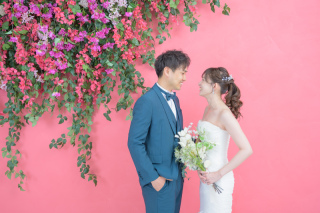 スタジオで華やかに♡ビーチで爽やかに♡ウエディングドレスを2着楽しみませんか?