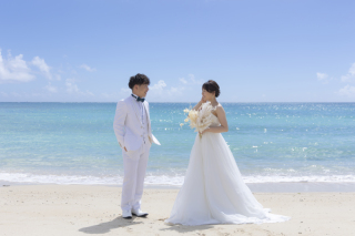 美ら海で楽しくビーチフォト撮影