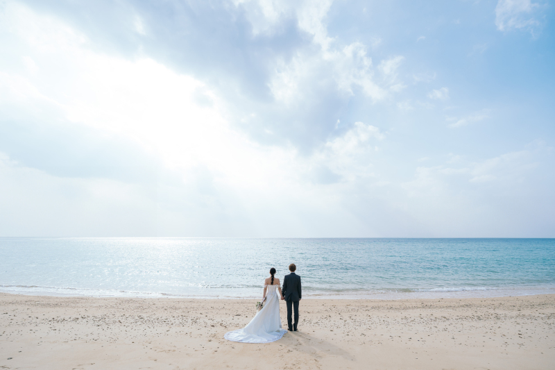 キラキラのビーチでブーケセレモニー♡