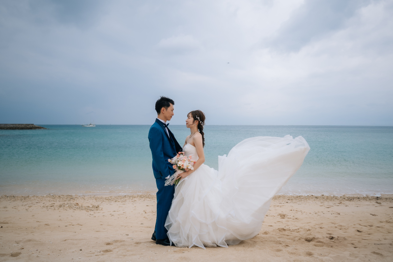 青い海と風に包まれて自然体で歩く沖縄ビーチウェディング♡想い出の記念日の1日の旅