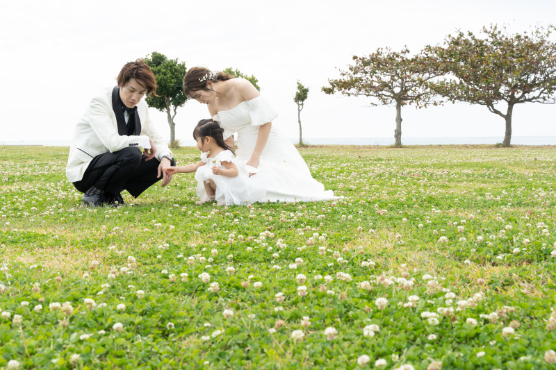 仲良しご家族♡笑顔いっぱいの沖縄フォトウェディングで家族の思い出を作りませんか?