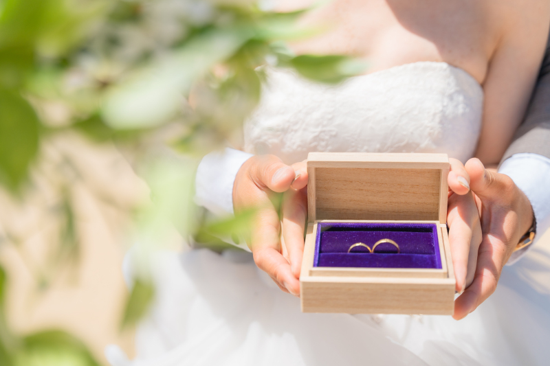 晴天のビーチウエディングフォト