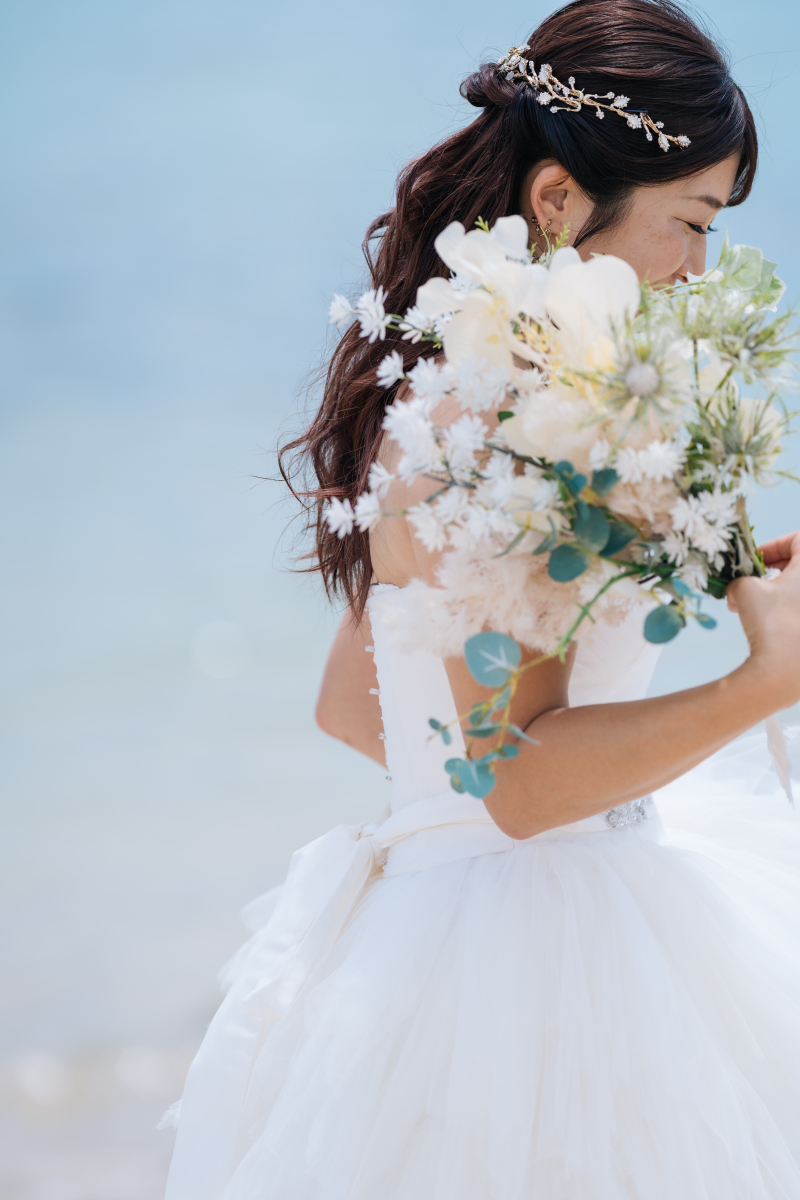 海風に映える華やかブーケで叶える華やかな花嫁姿&hearts;♡