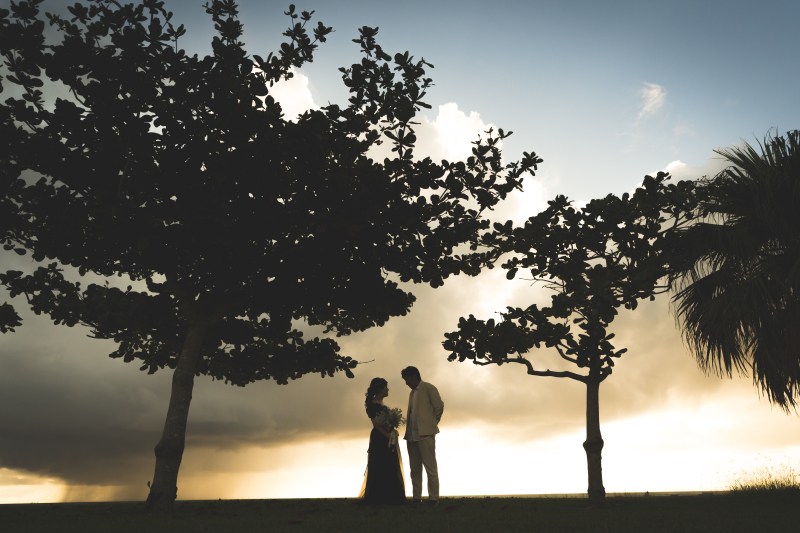 夕方のビーチで…