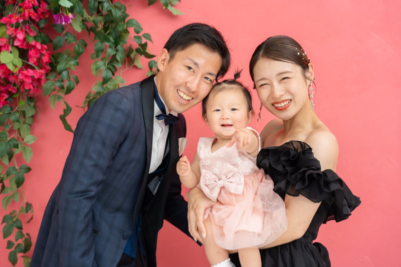 かわいらしいお子さまと一緒に♡ファミリーで笑顔あふれる沖縄フォトウエディング♪