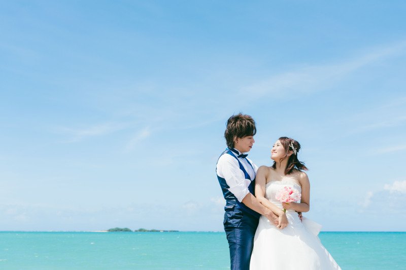 先輩花嫁様の実例で見る、ビーチフォト特集♩ポーズやイメージの参考にしてください！