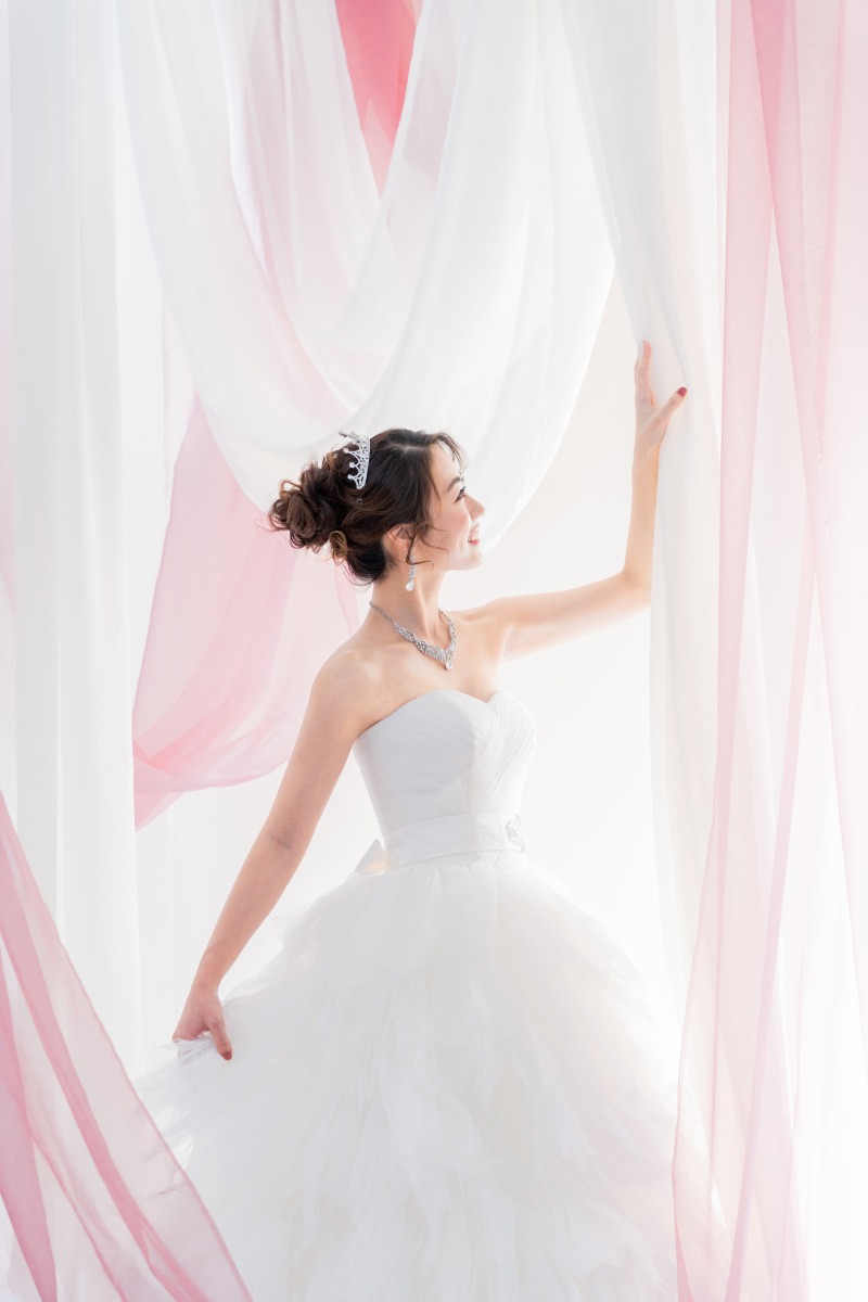 ウェディングドレスのご紹介【P02_Croix_クロワ】