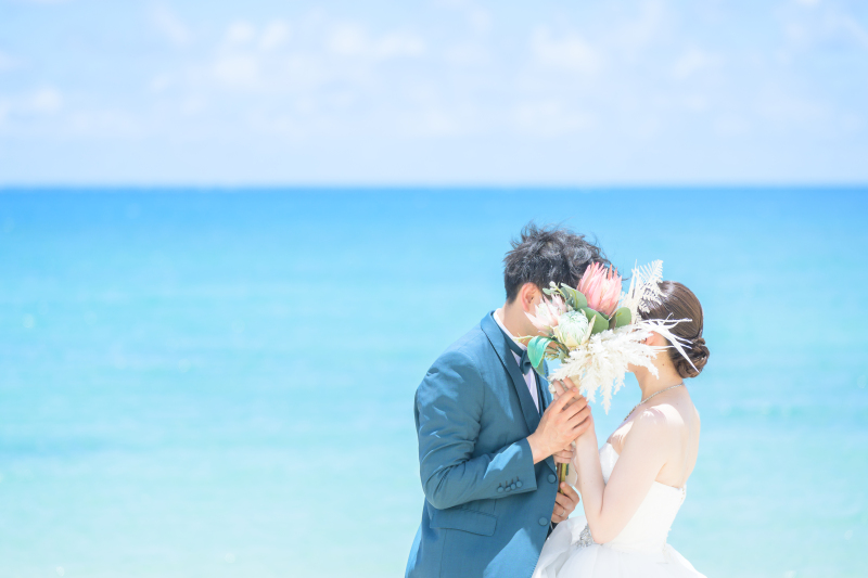 沖縄の海と緑とスタジオで彩るお二人だけの特別な思い出フォトウェディングストーリー
