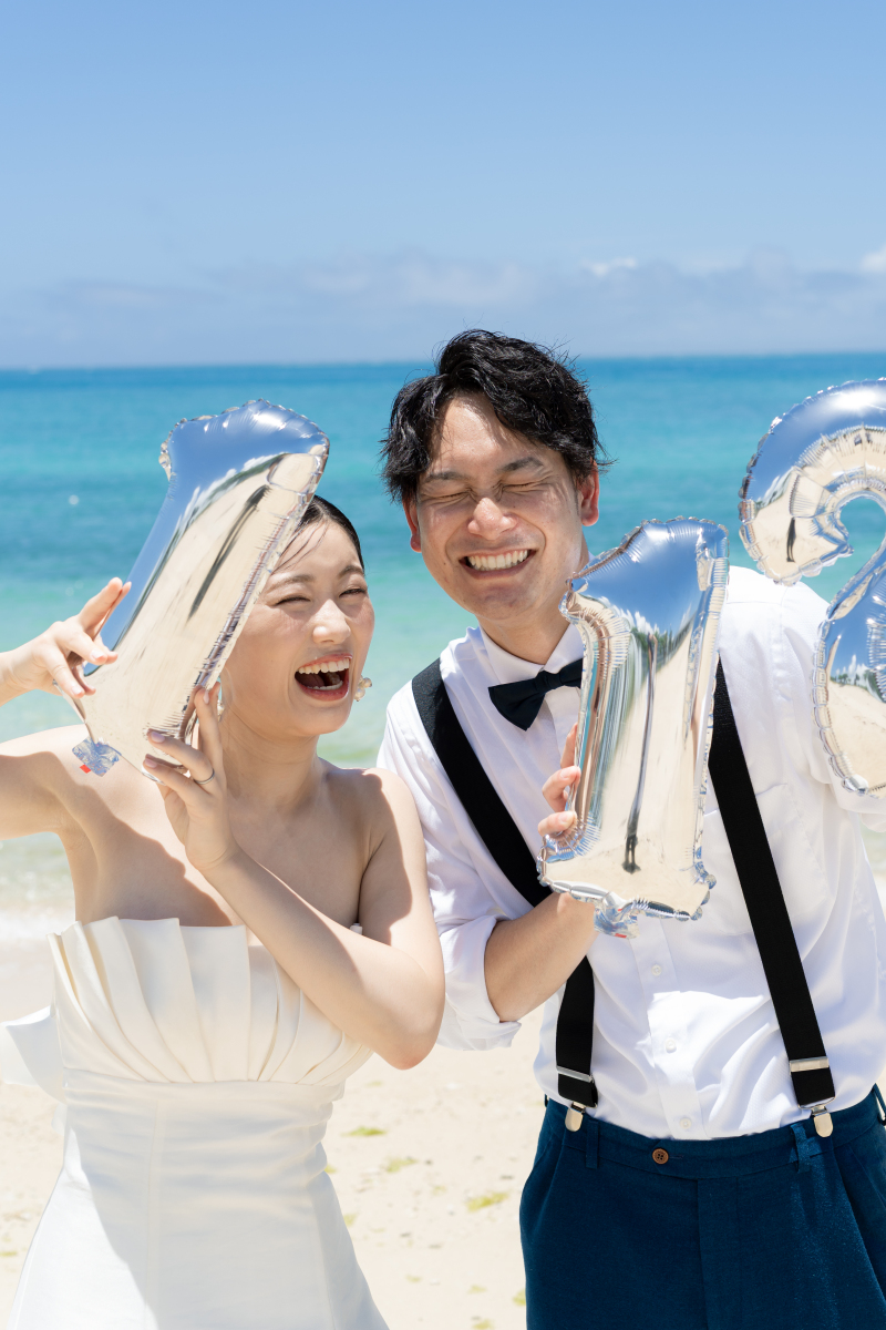 バルーンを持ってビーチへ♡