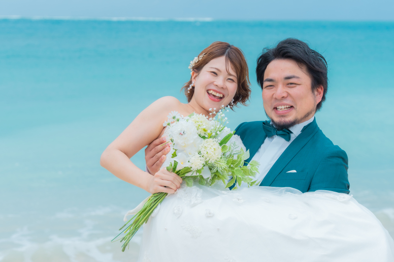 美ら海で楽しくビーチフォト撮影