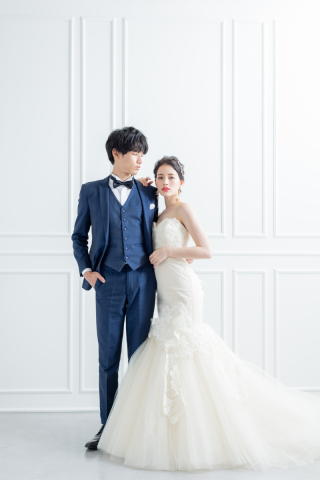 ウェディングドレスのご紹介【Lazaro_ラザロ_01】