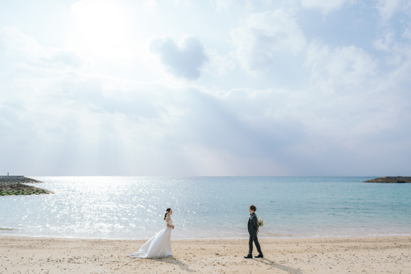 キラキラのビーチでブーケセレモニー♡