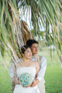 ビーチでウエディングフォト♪