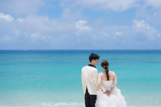 青い海と緑に包まれて♡沖縄らしさ満点のロケーションで叶う特別フォト