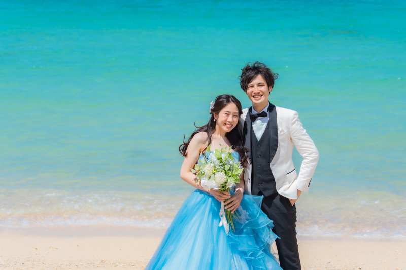 ブルーのドレスでビーチフォト♡