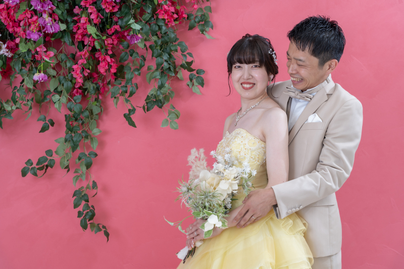 沖縄の海と緑に包まれて♡ドレスチェンジで魅せるおしゃれ花嫁の特別フォトストーリー