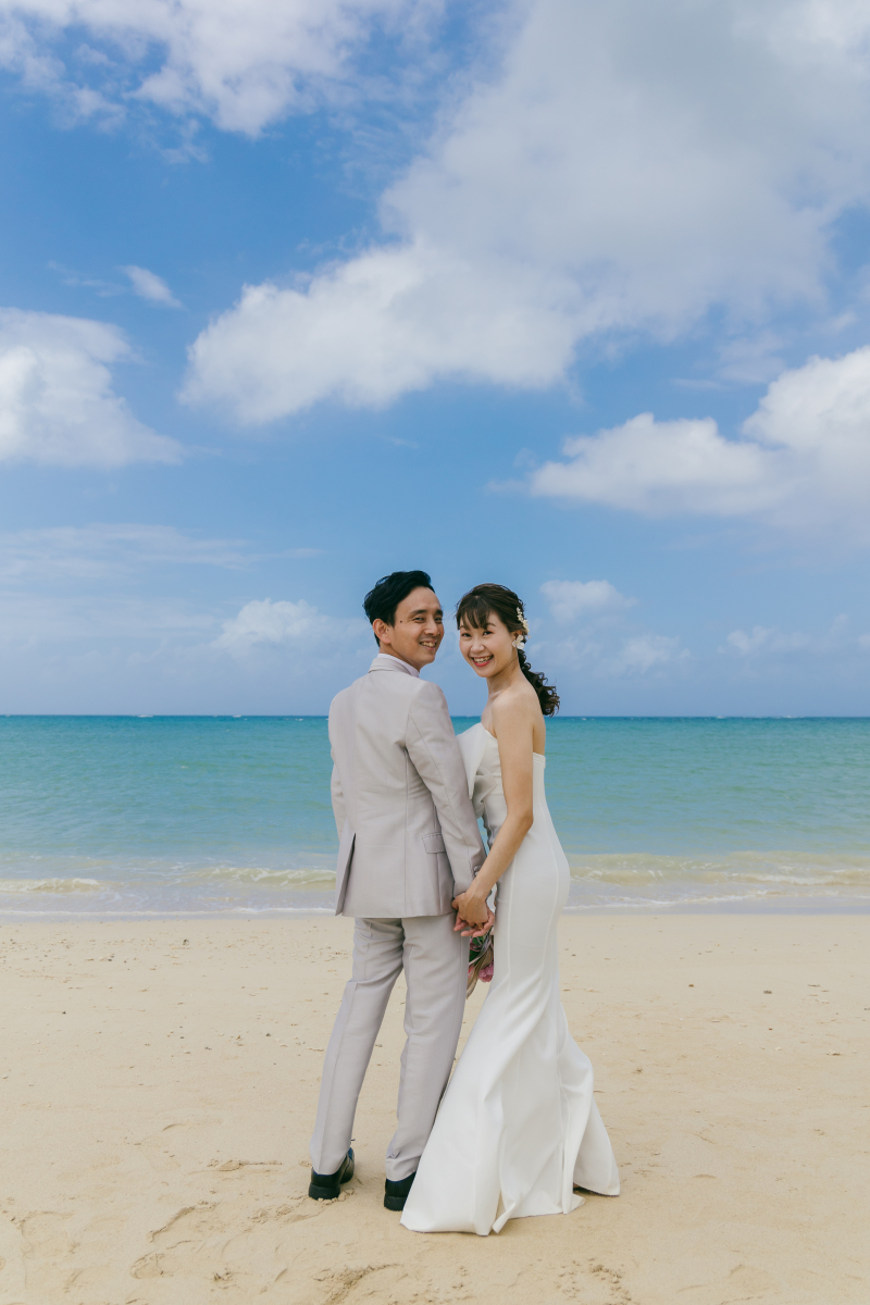 エメラルドに輝く海