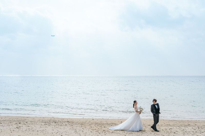 キラキラのビーチでブーケセレモニー♡