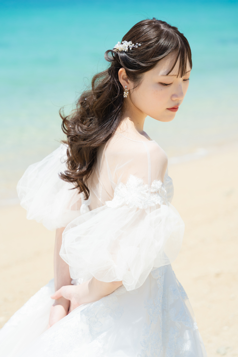 ビーチで人気の大人かわいい花嫁ヘアスタイル3選♪