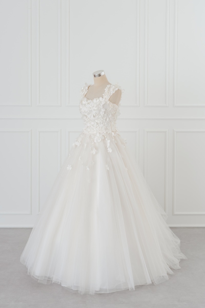 ウェディングドレスのご紹介【A01_Belinda_ベリンダ】