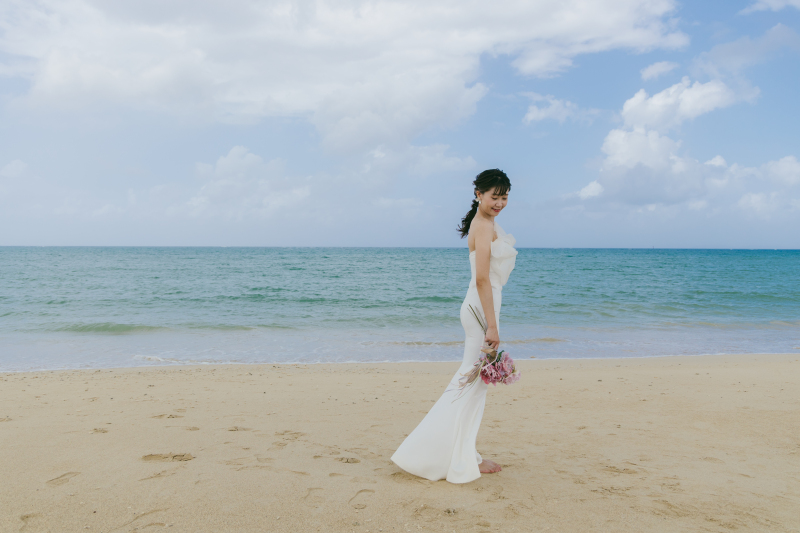 エメラルドに輝く海