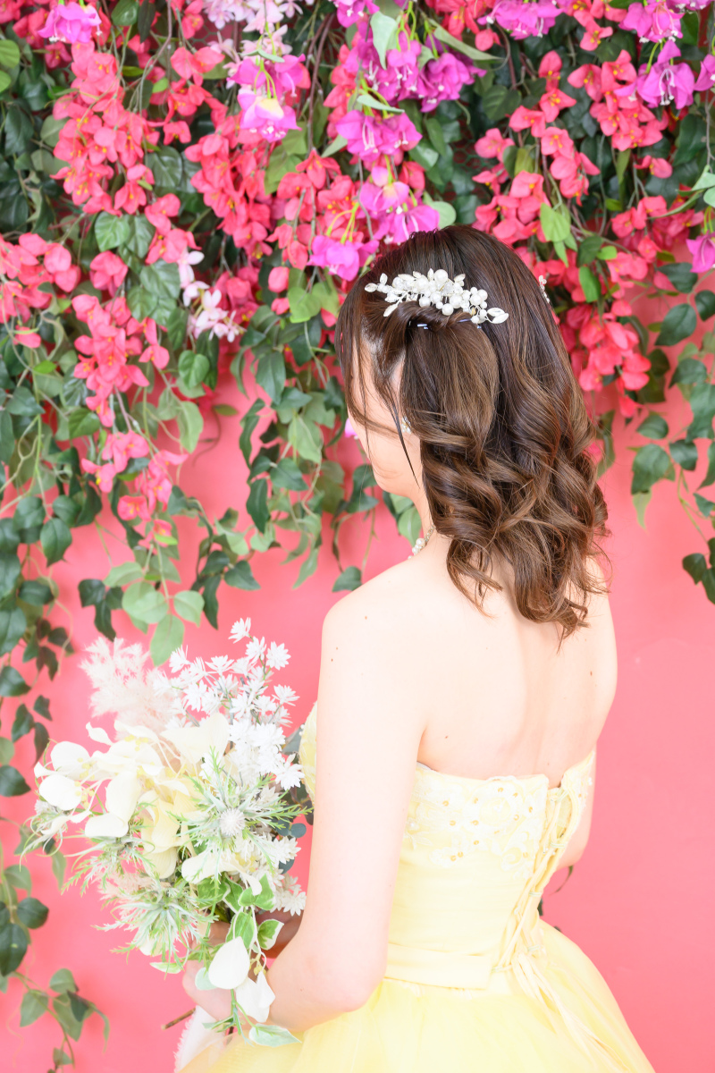 海風になじむ3つの花嫁ヘアで魅せる後ろ姿スタイル集♡