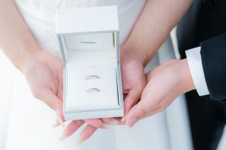 【MaiBRIDE】持ち込み小物で差をつける！ウェディングフォトを彩るアイデア集