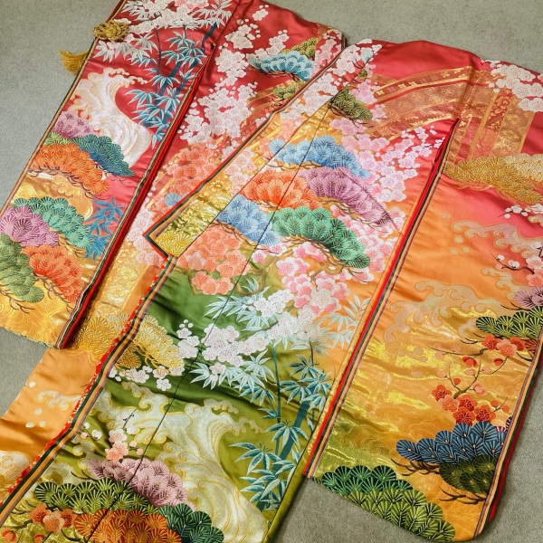 スタッフおすすめの衣裳