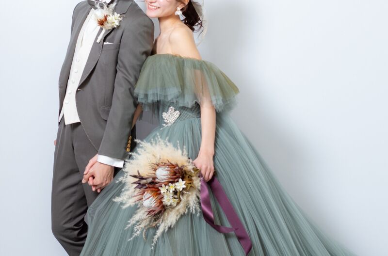 【MaiBRIDE】持ち込み小物で差をつける！ウェディングフォトを彩るアイデア集