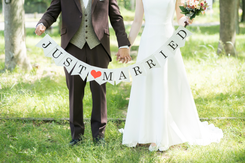 【MaiBRIDE】持ち込み小物で差をつける！ウェディングフォトを彩るアイデア集