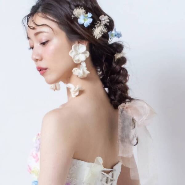 【MaiBRIDE】人気の髪飾り特集♡ 花嫁をもっと美しく彩るアイテムとは?