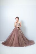 豊富なブランドドレスをご紹介