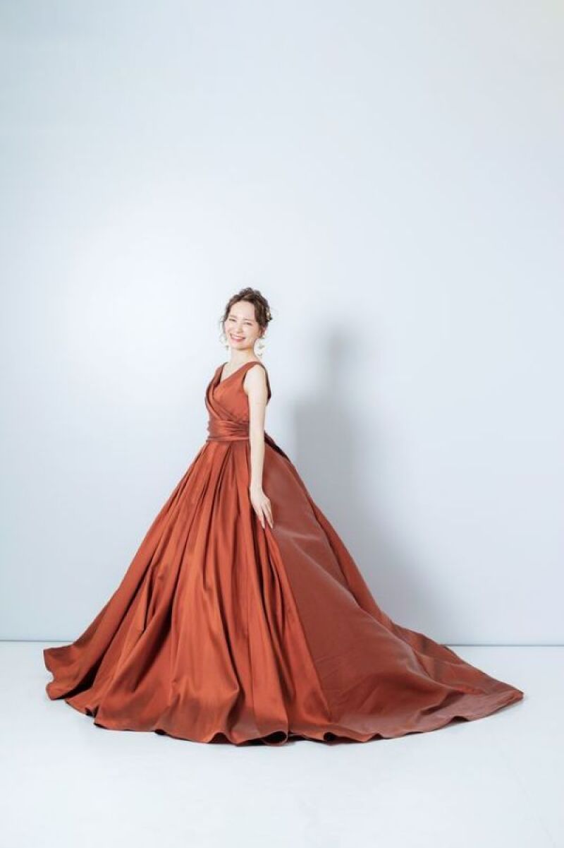 豊富なブランドドレスをご紹介