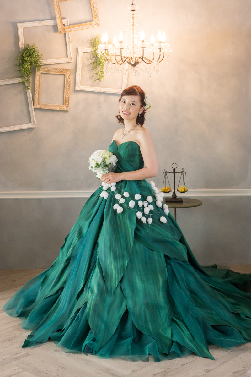 豊富なブランドドレスをご紹介