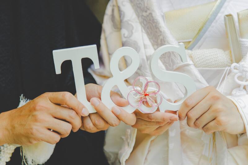 持ち込み小物で差をつける!ウェディングフォトを彩るアイデア集