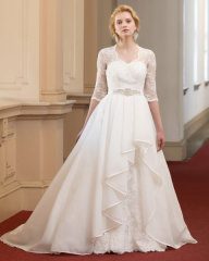 ドレスショップだからこその品揃え!