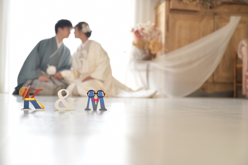 定番フォトアイテム!イニシャルの使い方