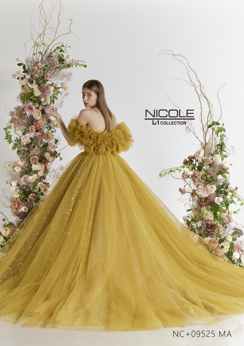 新作カラードレス入荷のお知らせ！