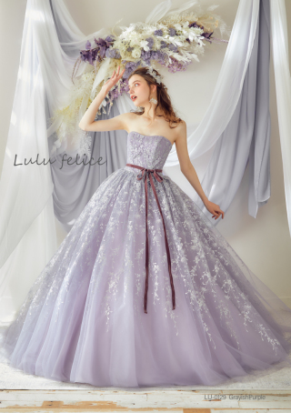 華やかさ満点!グリッタードレスの魅力