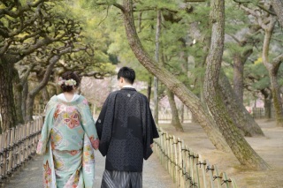 結婚式の前撮りはいつまでにするのがいい??